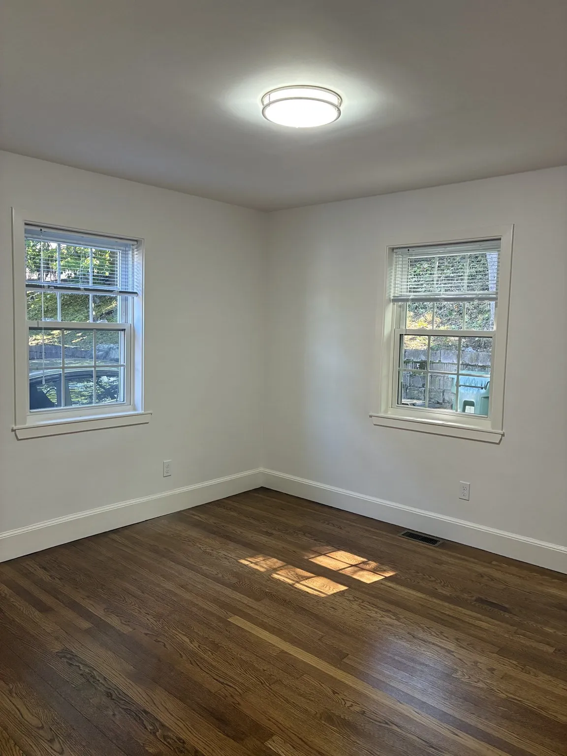 2 bed, 1 bath apartment for rent at 28 Aldrich Unit A, Newton Corner — photo 4 of 12