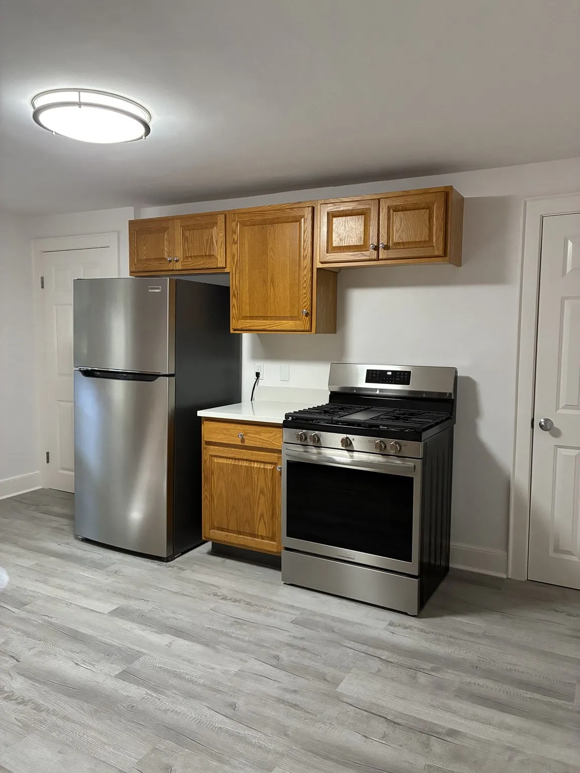 2 bed, 1 bath apartment for rent at 28 Aldrich Unit A, Newton Corner — photo 2 of 12