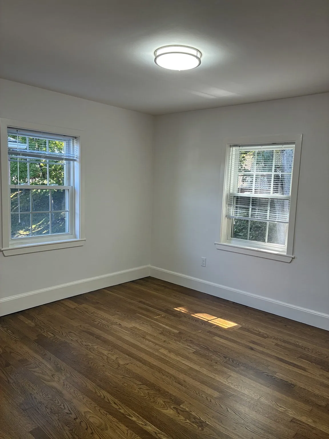 2 bed, 1 bath apartment for rent at 28 Aldrich Unit B, Newton Corner — photo 5 of 10
