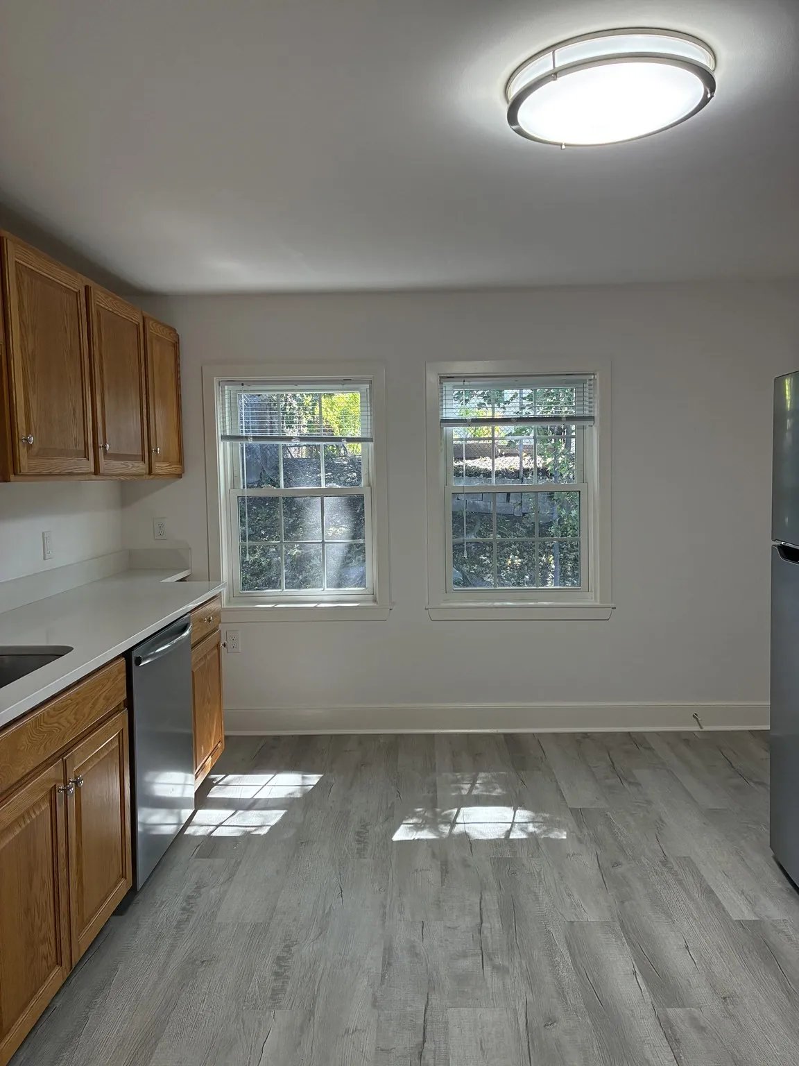 2 bed, 1 bath apartment for rent at 28 Aldrich Unit B, Newton Corner — photo 7 of 10