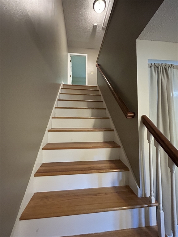 2 bed, 1 bath apartment for rent at 28 Apple Tree Hill Rd Unit 28, Hopkinton — photo 8 of 20