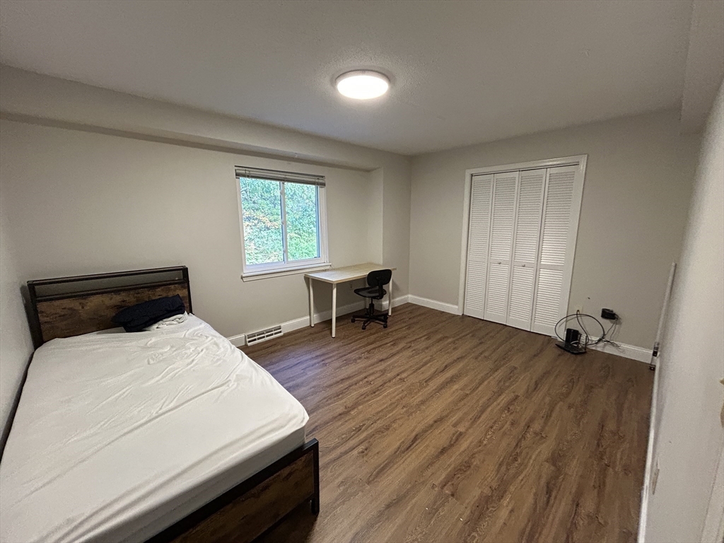 2 bed, 1 bath apartment for rent at 28 Apple Tree Hill Rd Unit 28, Hopkinton — photo 9 of 20