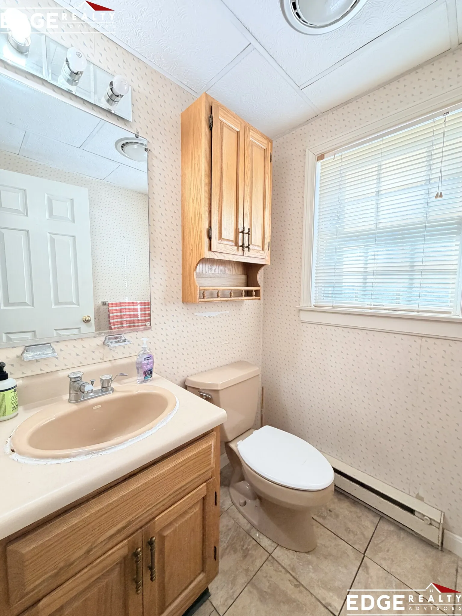 4 bed, 2.5 bath apartment for rent at 28 Arden St Unit N/A, Allston — photo 6 of 13