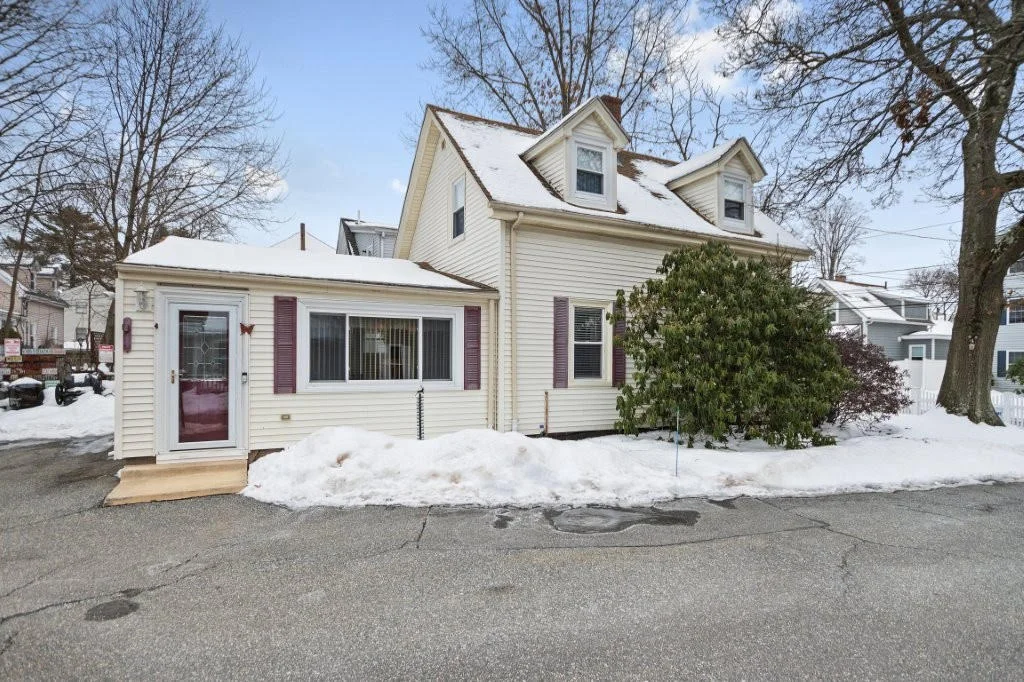 3 bed, 2 bath apartment for rent at 28 Ash St Unit 1, South Side — photo 20 of 23
