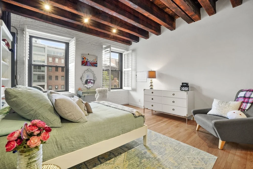 3 bed, 2 bath apartment for rent at 28 Atlantic Ave Unit 317, Waterfront — photo 26 of 35