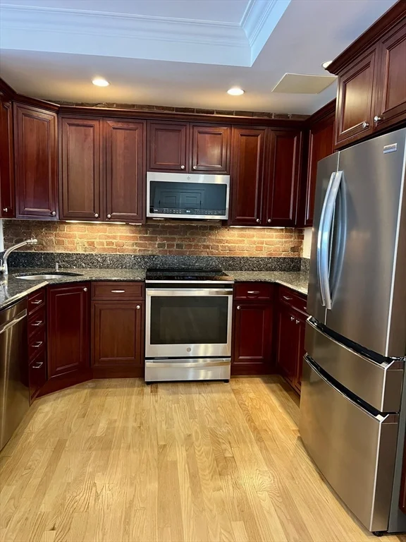 2 bed, 2 bath apartment for rent at 28 Atlantic Ave Unit 635, Waterfront — photo 3 of 18