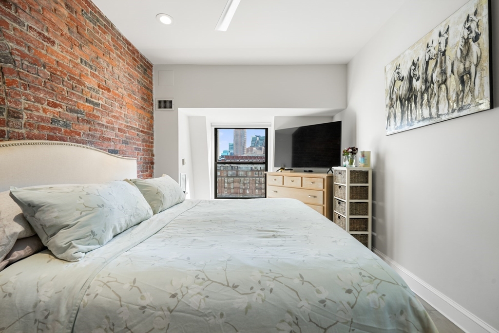 2 bed, 2 bath apartment for rent at 28 Atlantic Ave Unit 638, Waterfront — photo 22 of 34