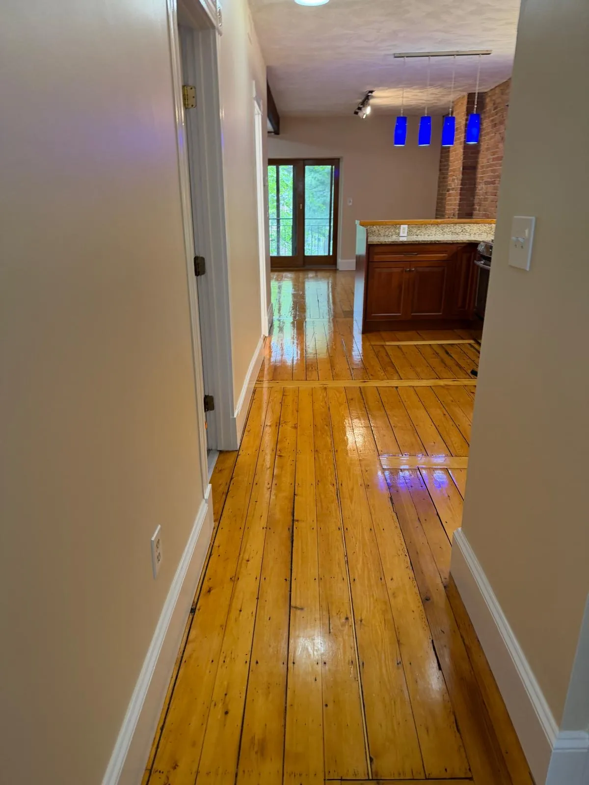 2 bed, 1 bath apartment for rent at 28 Beacon Pl Unit 2, Chelsea — photo 3 of 8