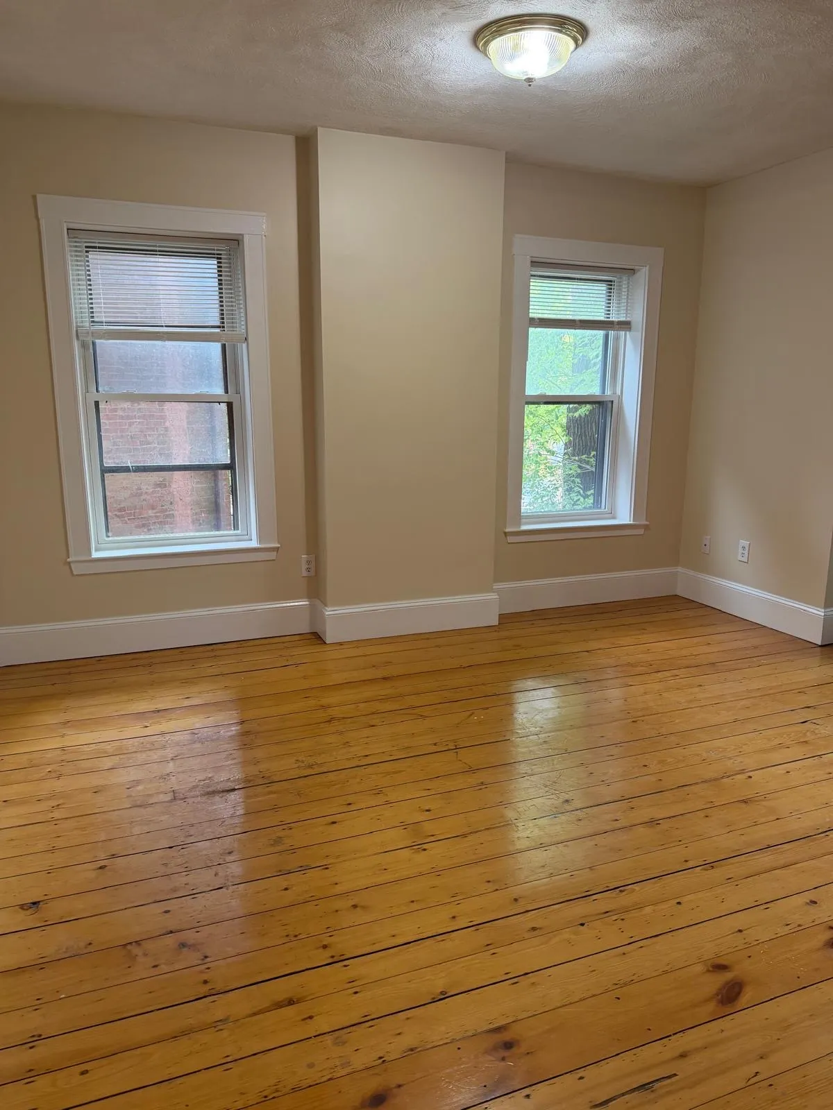 2 bed, 1 bath apartment for rent at 28 Beacon Pl Unit 2, Chelsea — photo 4 of 8