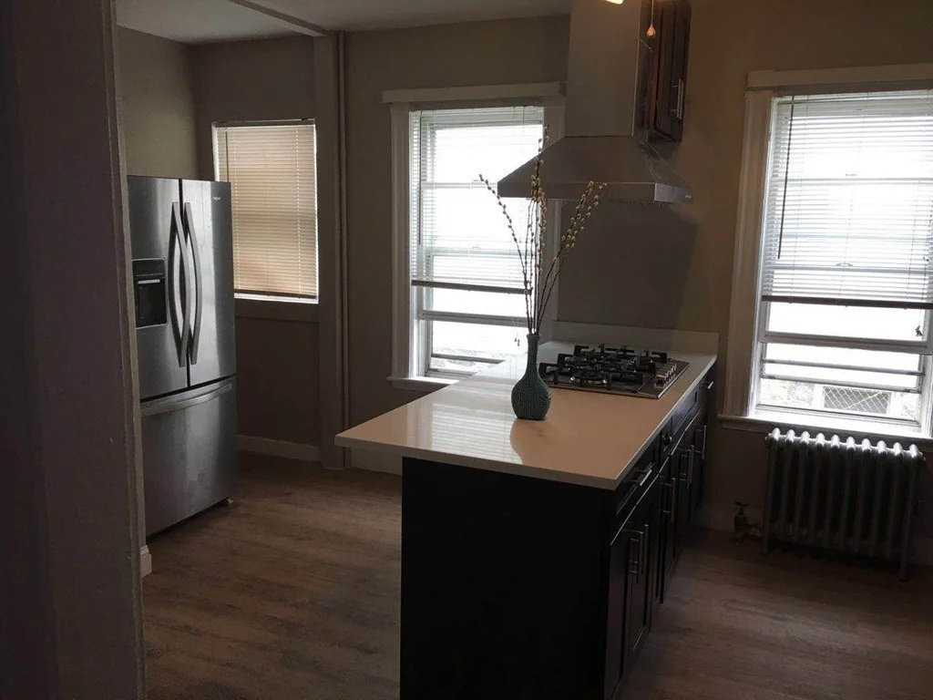 2 bed, 1 bath apartment for rent at 28 Blake St Unit 1, Quincy — photo 5 of 10