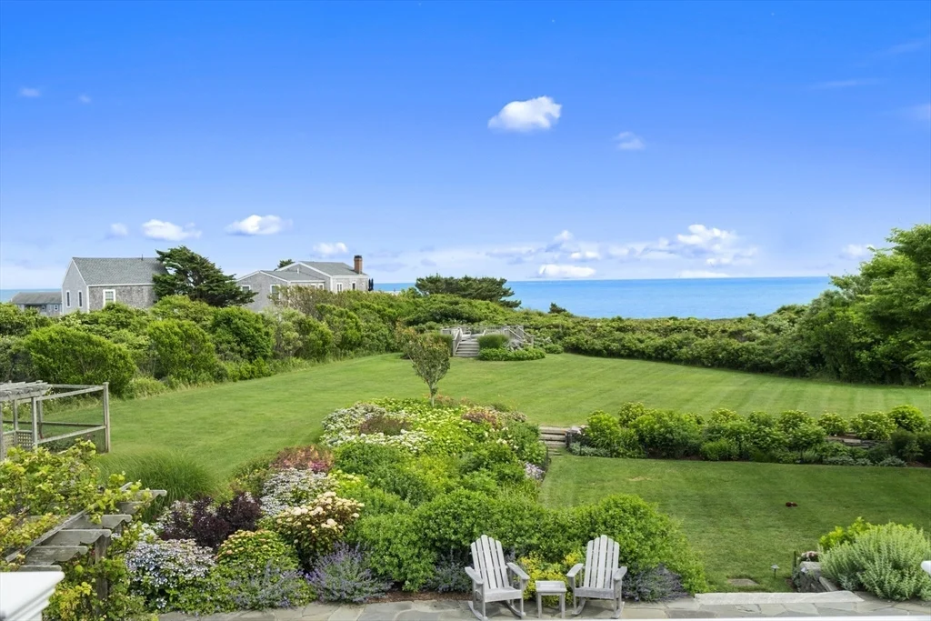 7 bed, 4+ bath apartment for rent at 28 Bosworth St, Nantucket — photo 33 of 34