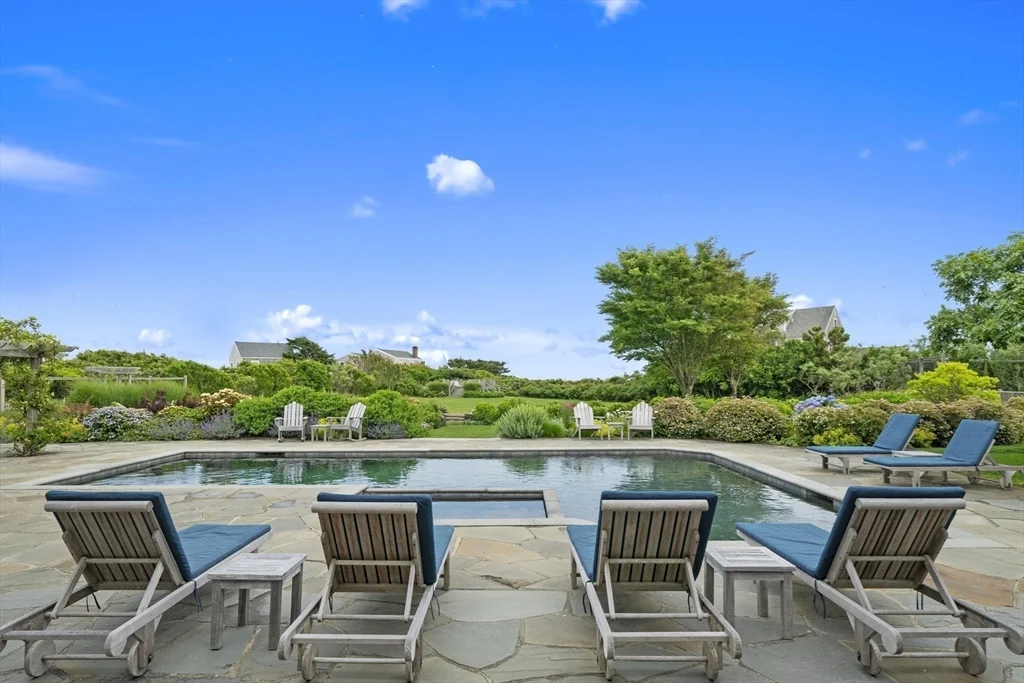 7 bed, 4+ bath apartment for rent at 28 Bosworth St, Nantucket — photo 30 of 34