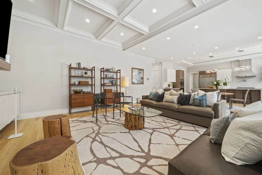 6 bed, 4+ bath apartment for rent at 28 Boulder Rd, Newton Center — photo 9 of 42