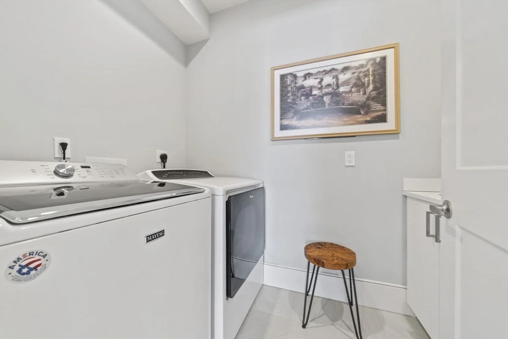 6 bed, 4+ bath apartment for rent at 28 Boulder Rd, Newton Center — photo 31 of 42