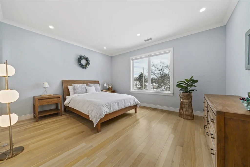 6 bed, 4+ bath apartment for rent at 28 Boulder Rd, Newton Center — photo 24 of 42