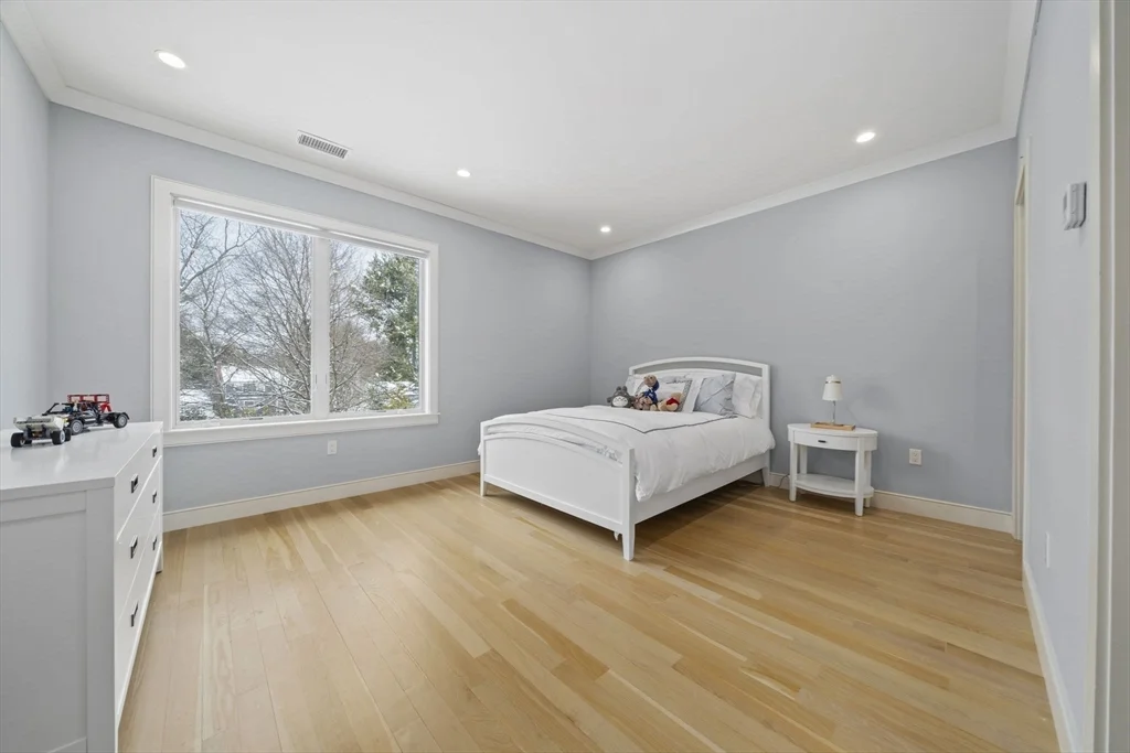 6 bed, 4+ bath apartment for rent at 28 Boulder Rd, Newton Center — photo 27 of 42