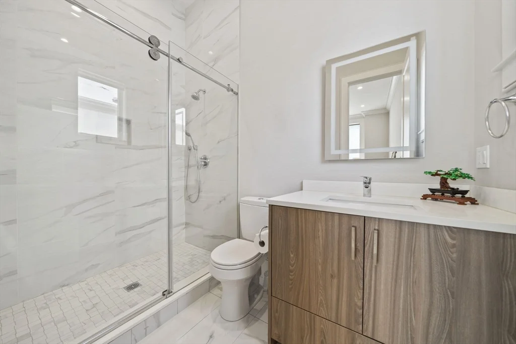 6 bed, 4+ bath apartment for rent at 28 Boulder Rd, Newton Center — photo 14 of 42