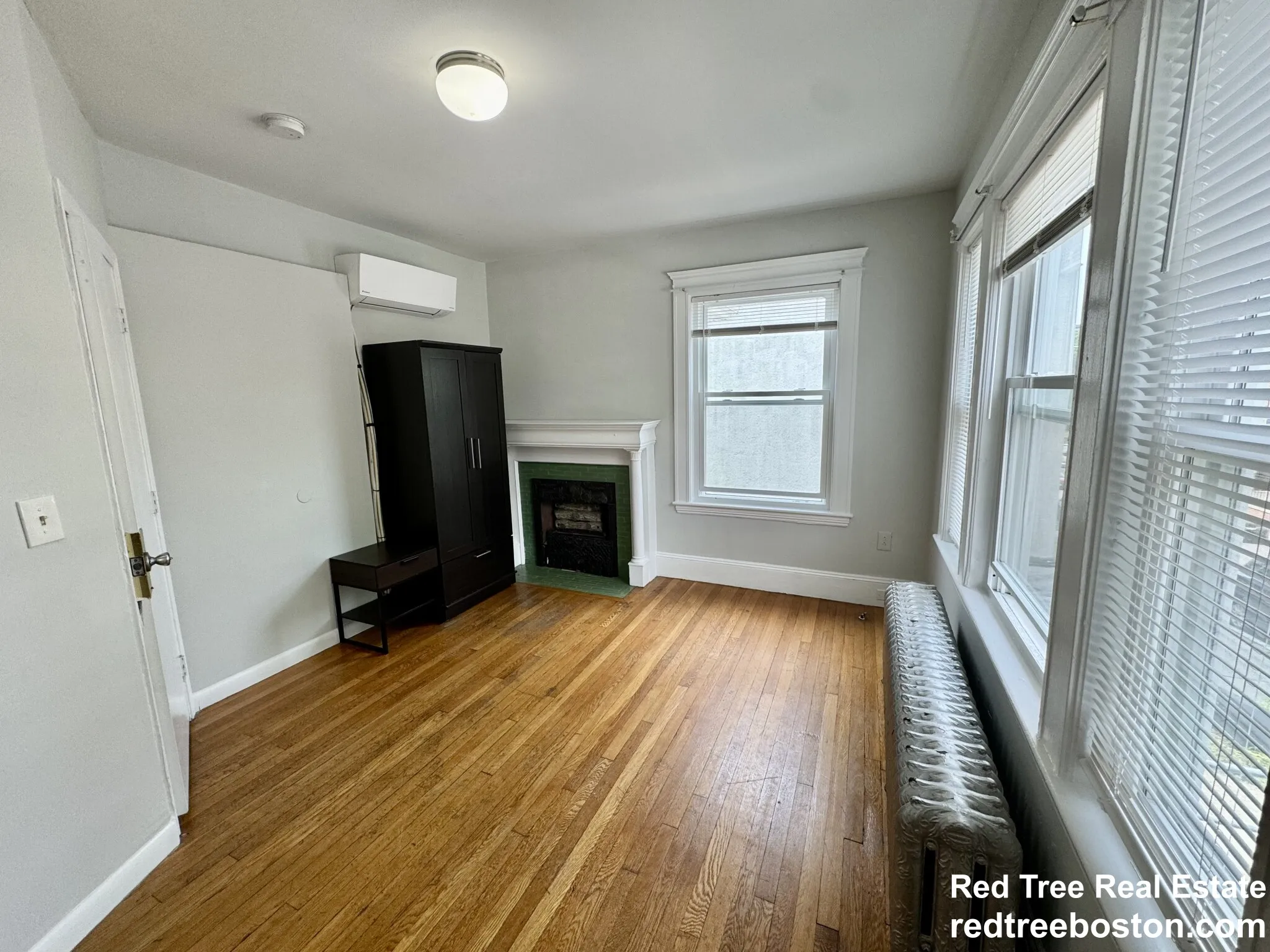 3 bed, 2 bath apartment for rent at 28 Boulevard Ter Unit 1, Brighton — photo 13 of 16