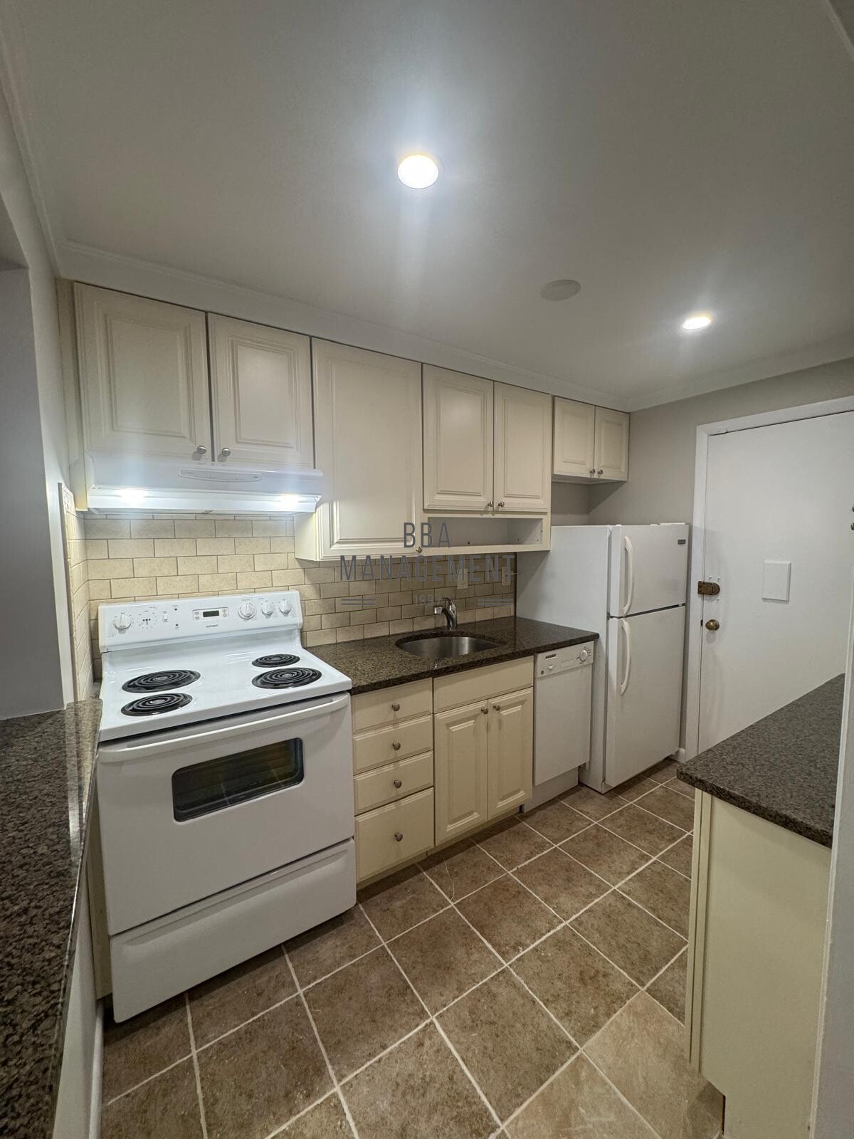 2 bed, 1 bath apartment for rent at 28 Brentwood St Unit 5, Lower Allston — photo 2 of 26