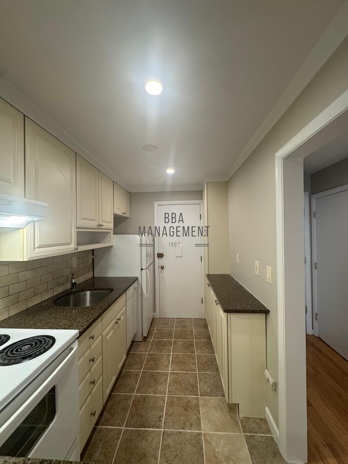 2 bed, 1 bath apartment for rent at 28 Brentwood St Unit 5, Lower Allston — photo 3 of 26