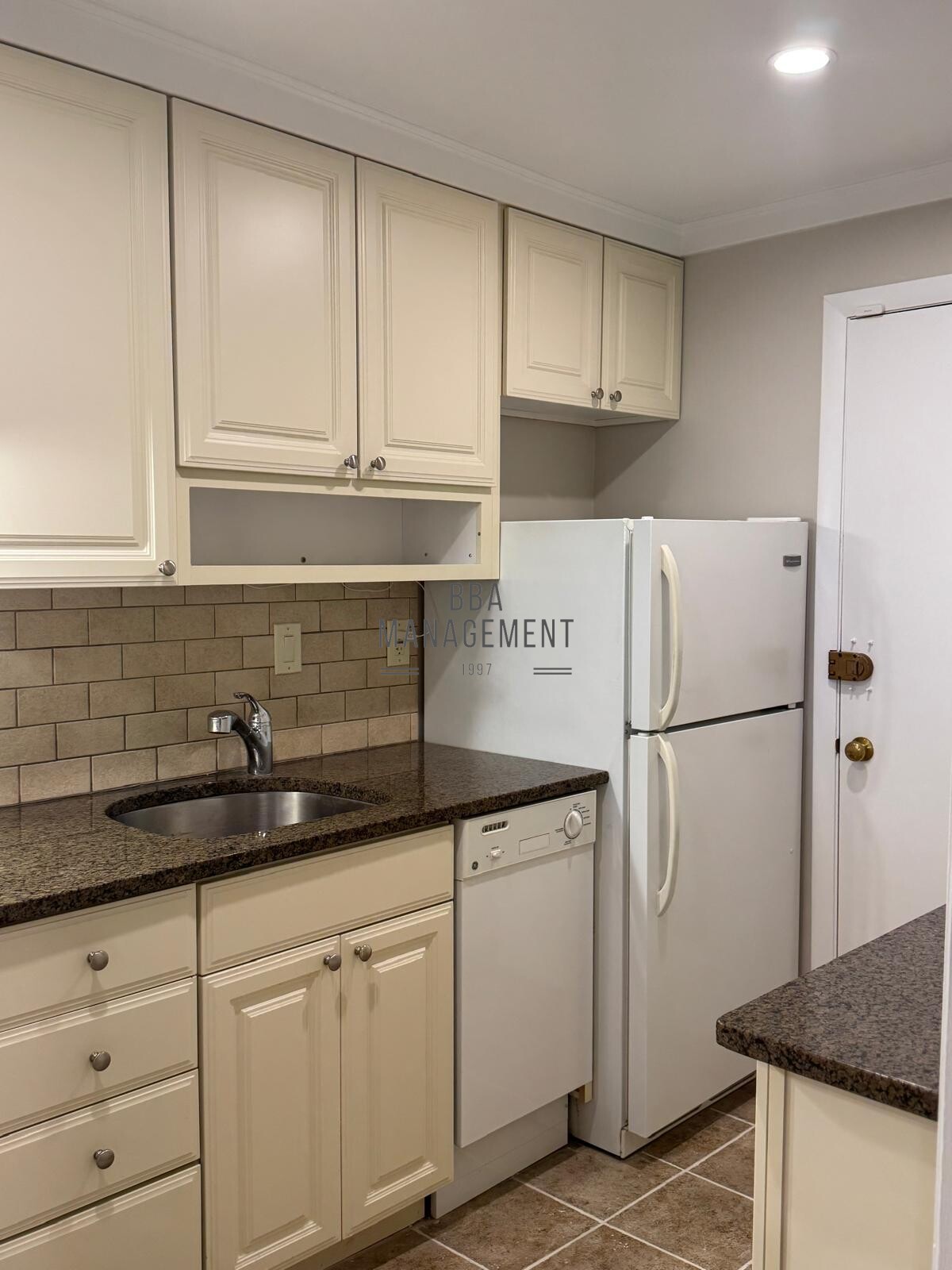 2 bed, 1 bath apartment for rent at 28 Brentwood St Unit 5, Lower Allston — photo 5 of 26
