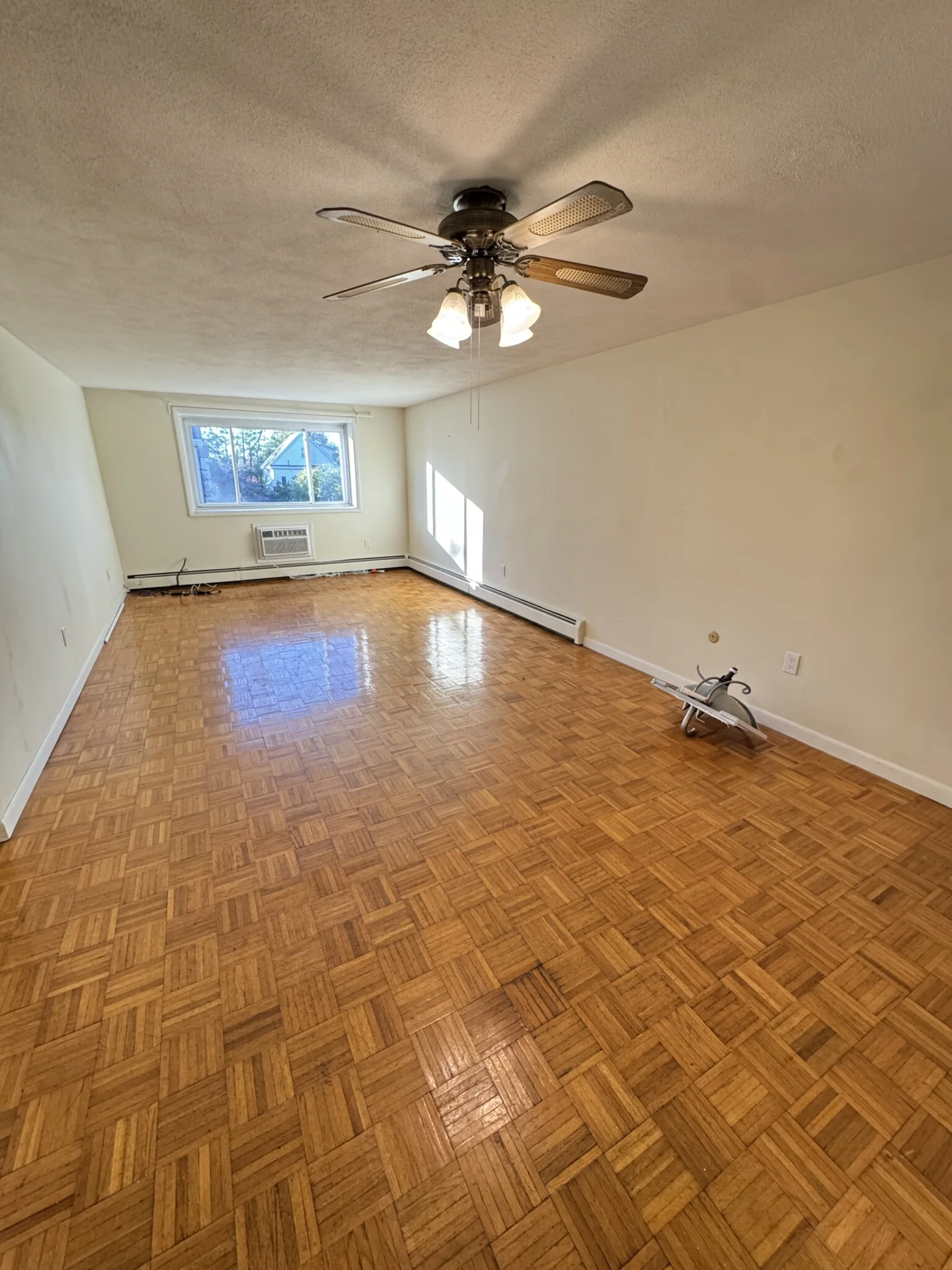 2 bed, 1 bath apartment for rent at 28 Brentwood Unit 11, Allston — photo 2 of 7