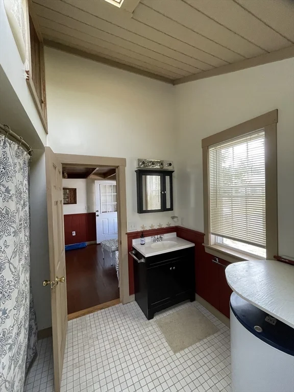 1 bed, 1 bath apartment for rent at 28 Brighton St, Green Harbor — photo 14 of 22