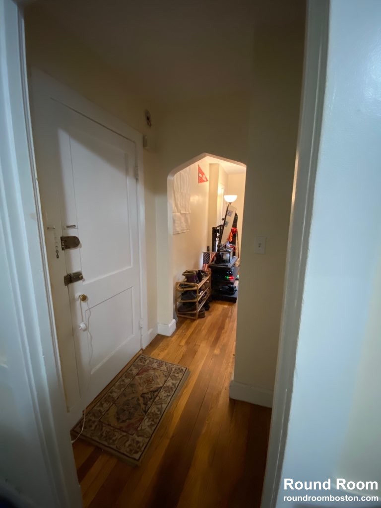 1 bed, 1 bath apartment for rent at 28 Brock St Unit 3, Oak Square — photo 10 of 12