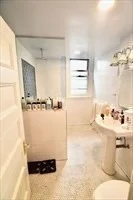 3 bed, 1 bath apartment for rent at 28 Brookledge Unit 1, Roxbury — photo 9 of 10