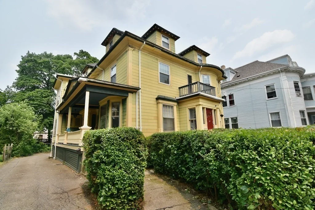 3 bed, 1 bath apartment for rent at 28 Brookledge Unit 1, Roxbury