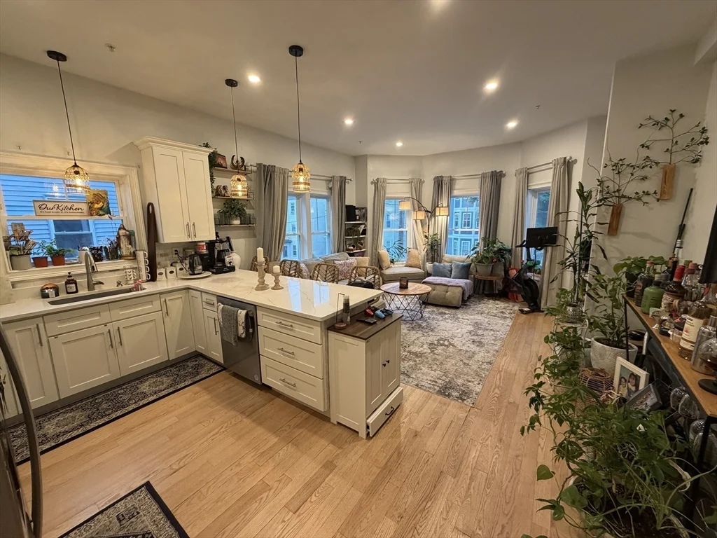 3 bed, 2 bath apartment for rent at 28 Browning Ave Unit 2, Dorchester — photo 15 of 21