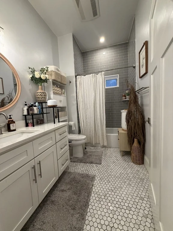 3 bed, 2 bath apartment for rent at 28 Browning Ave Unit 2, Dorchester — photo 11 of 21