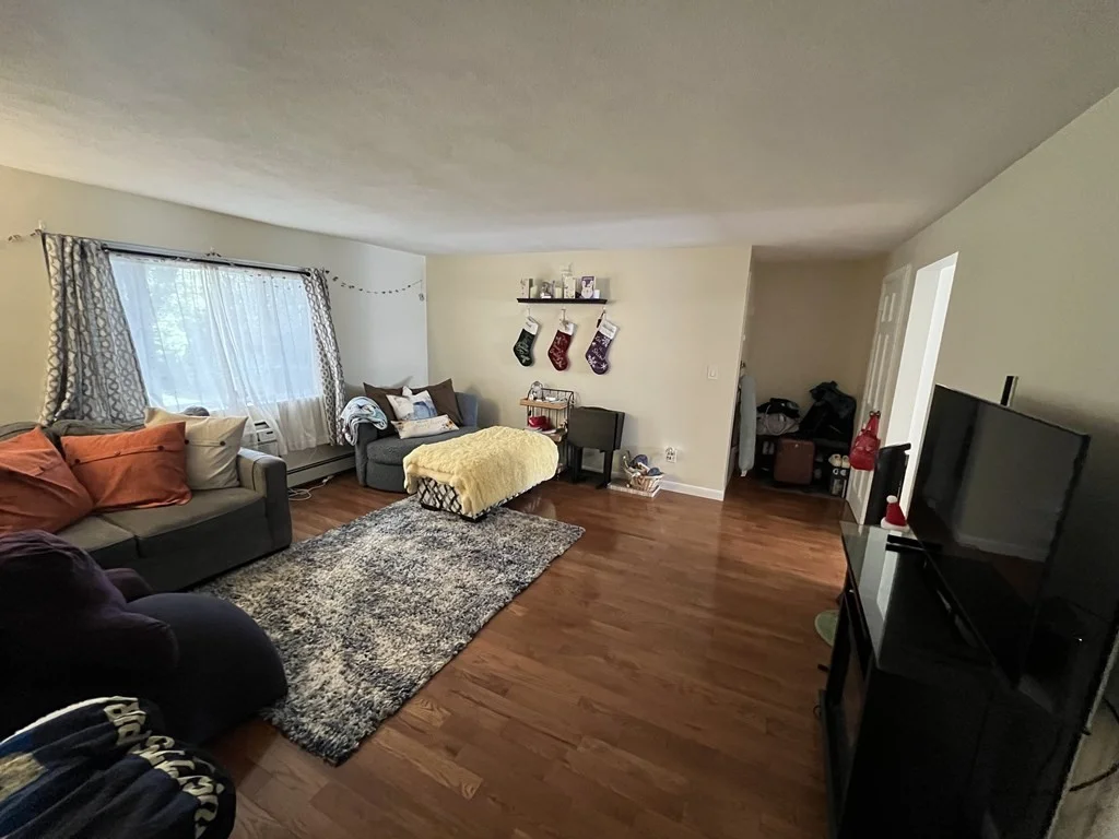 2 bed, 1 bath apartment for rent at 28 Bryon Rd Unit 2, West Roxbury — photo 5 of 10