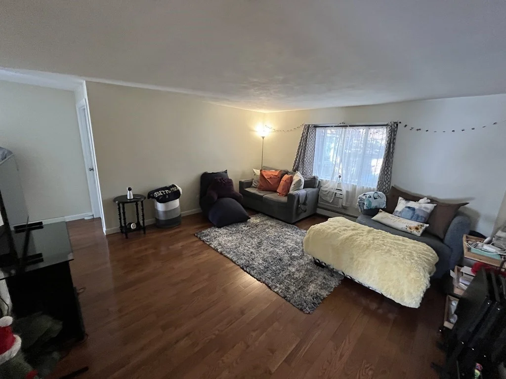 2 bed, 1 bath apartment for rent at 28 Bryon Rd Unit 2, West Roxbury — photo 4 of 10