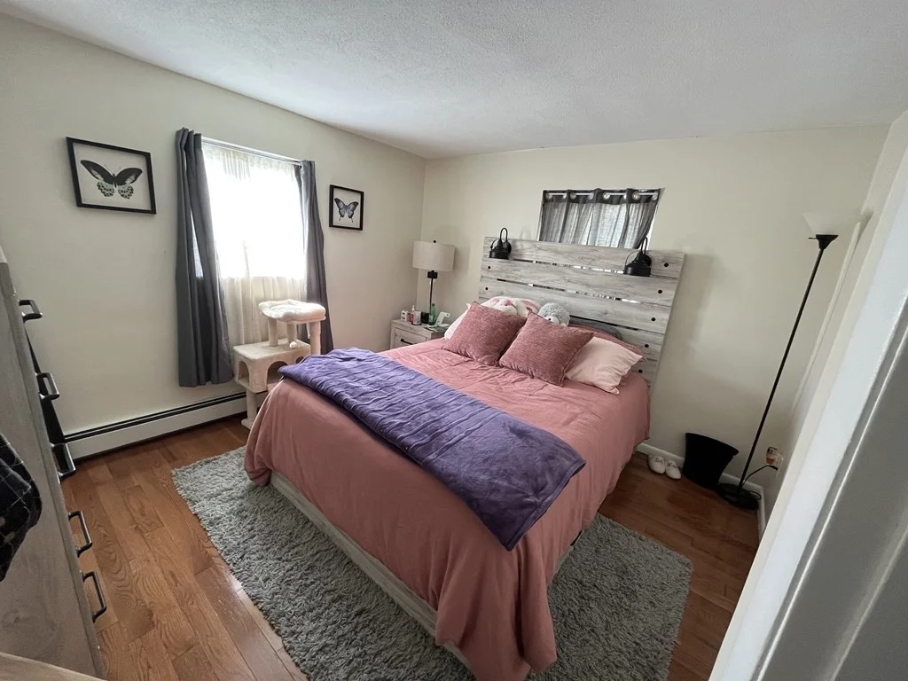 2 bed, 1 bath apartment for rent at 28 Bryon Rd Unit 2, West Roxbury — photo 8 of 10