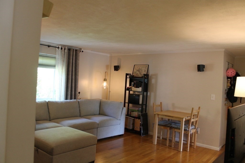 2 bed, 1 bath apartment for rent at 28 Bryon Rd Unit 4, Chestnut Hill — photo 4 of 18