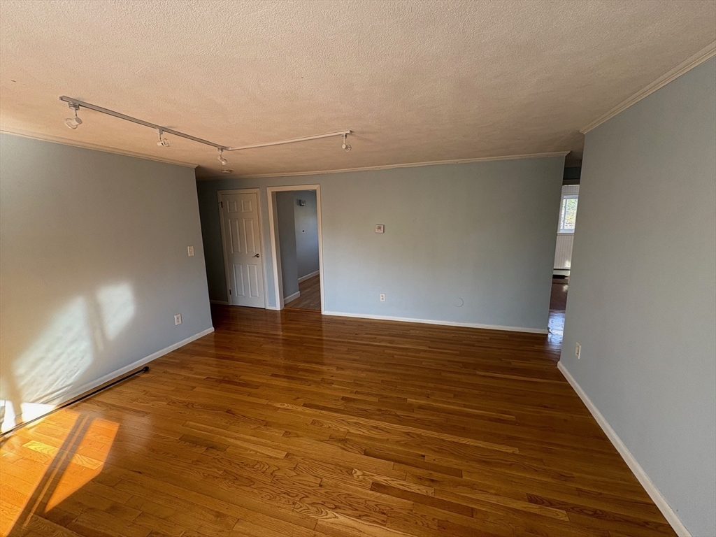 2 bed, 1 bath apartment for rent at 28 Bryon Rd Unit 4, Chestnut Hill — photo 5 of 18
