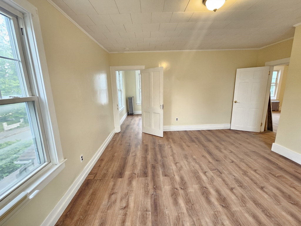 3 bed, 1 bath apartment for rent at 28 Cedar St Unit 2, Taunton — photo 2 of 10