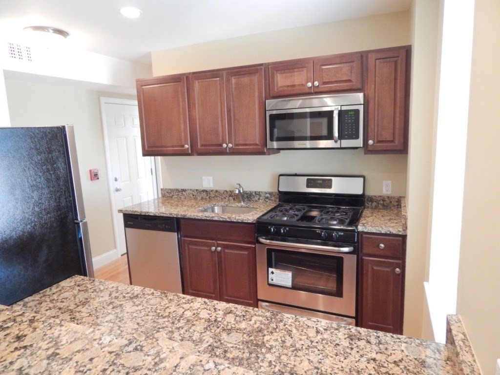 2 bed, 1 bath apartment for rent at 28 Chelsea St Unit 2, East Boston — photo 3 of 16