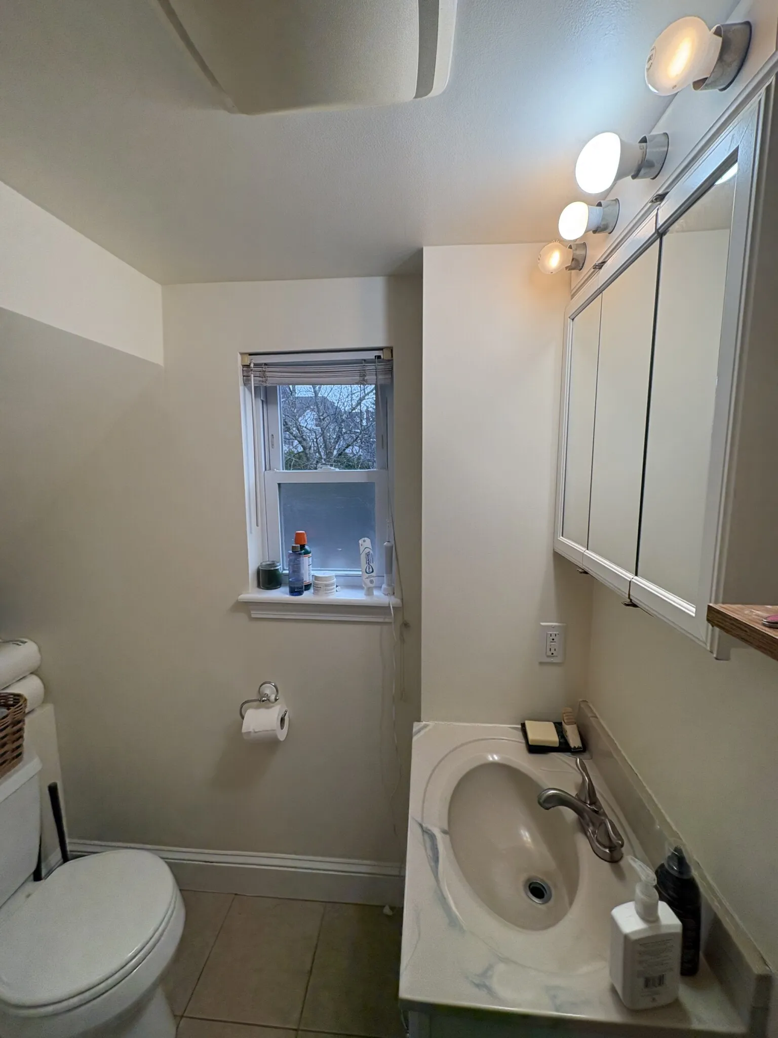 4 bed, 1 bath apartment for rent at 28 Cherry St Unit 1, Spring Hill — photo 20 of 21