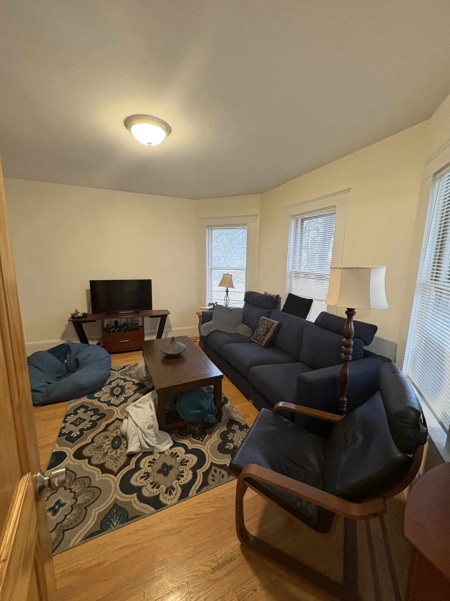 4 bed, 1 bath apartment for rent at 28 Cherry St Unit 1, Spring Hill — photo 6 of 21