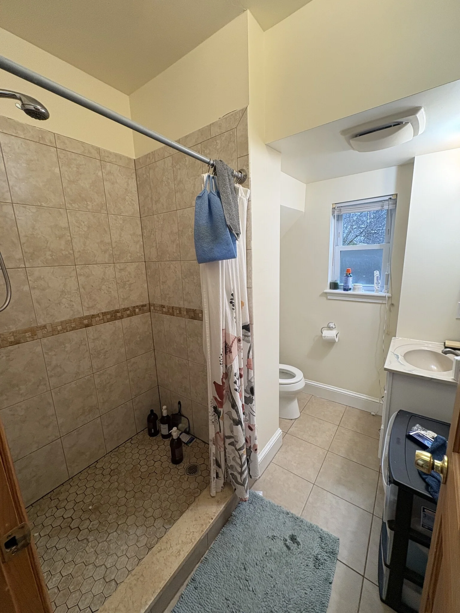 4 bed, 1 bath apartment for rent at 28 Cherry St Unit 1, Spring Hill — photo 19 of 21