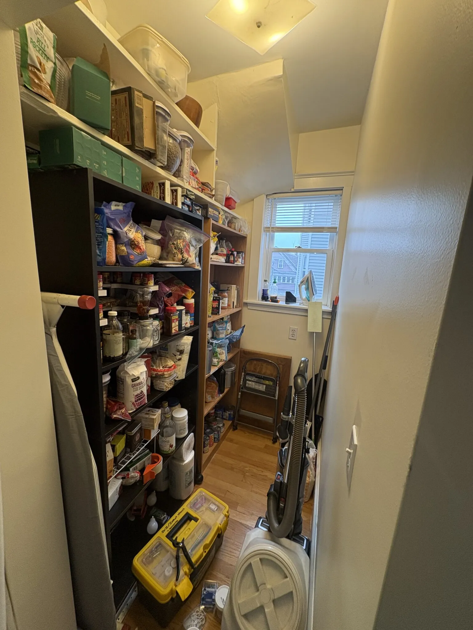 4 bed, 1 bath apartment for rent at 28 Cherry St Unit 1, Spring Hill — photo 9 of 21