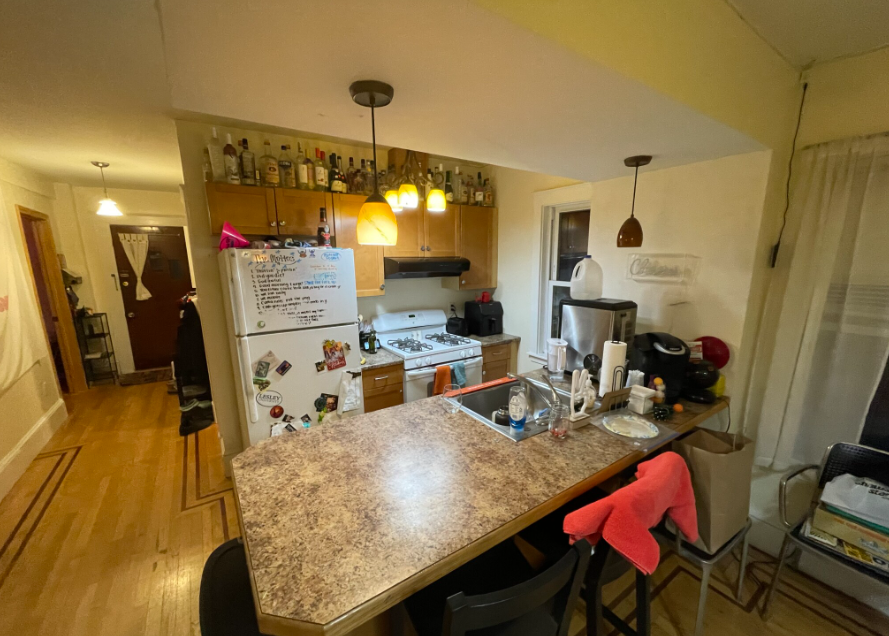 4 bed, 1 bath apartment for rent at 28 Cherry St Unit 1a, Spring Hill — photo 7 of 10
