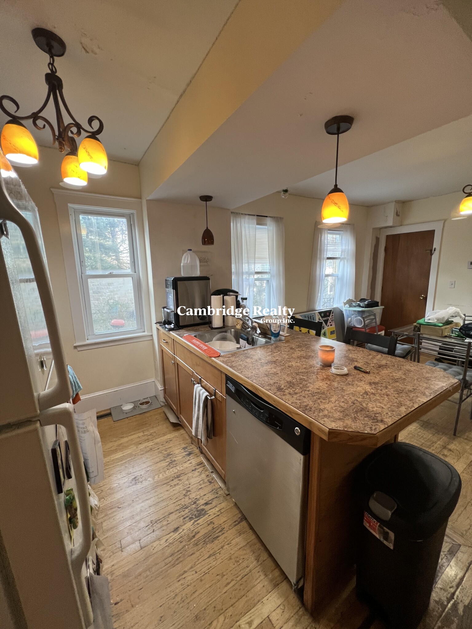 4 bed, 1 bath apartment for rent at 28 Cherry St Unit 1R, Spring Hill — photo 1 of 20