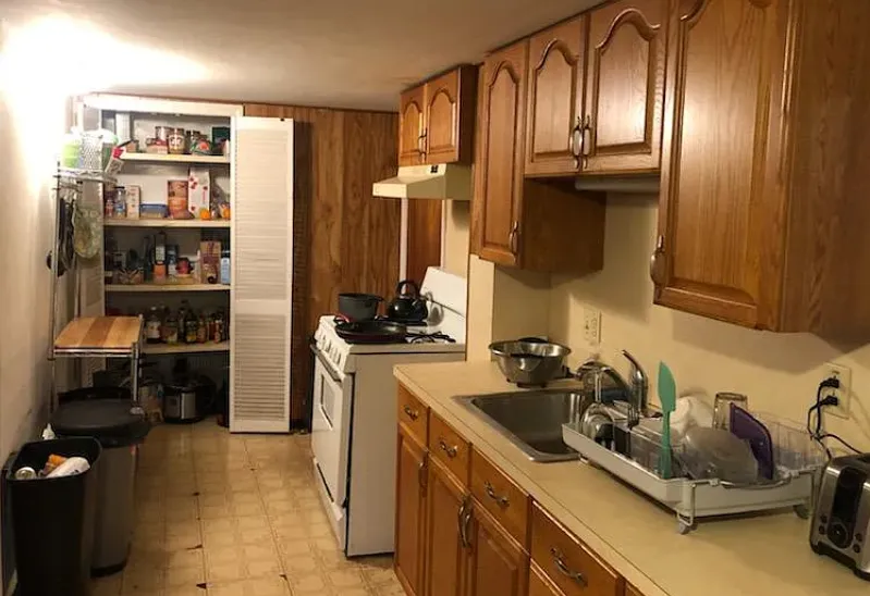 4 bed, 2 bath apartment for rent at 28 Cherry St Unit 2, Spring Hill — photo 4 of 29