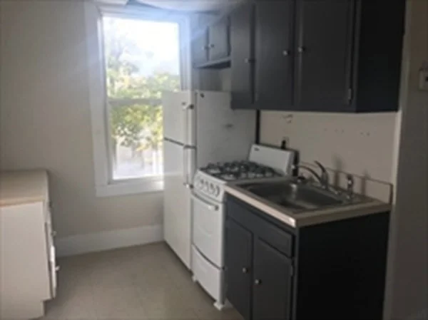 1 bed, 1 bath apartment for rent at 28 Church Ave Unit 2, Franklin — photo 3 of 11