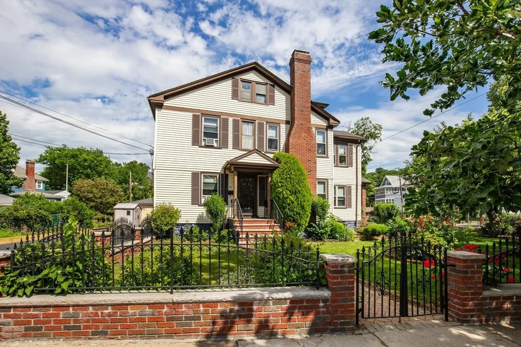 3 bed, 1 bath apartment for rent at 28 Churchhill Ave Unit 2, Arlington — photo 1 of 29