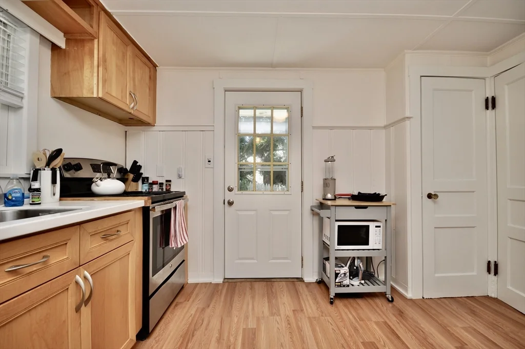 2 bed, 1 bath apartment for rent at 28 Cochituate Rd, Priscilla Beach — photo 8 of 16