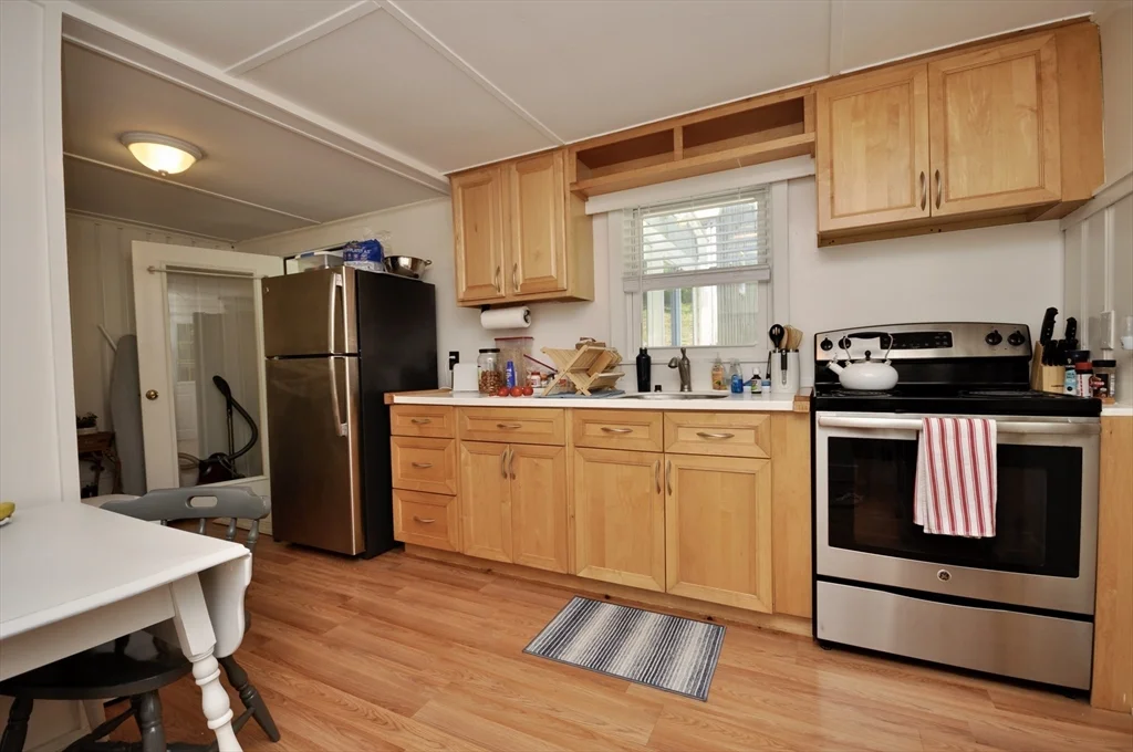 2 bed, 1 bath apartment for rent at 28 Cochituate Rd, Priscilla Beach — photo 6 of 16